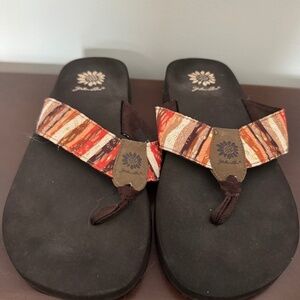 Ladies YELLOWBOX sandals size 9